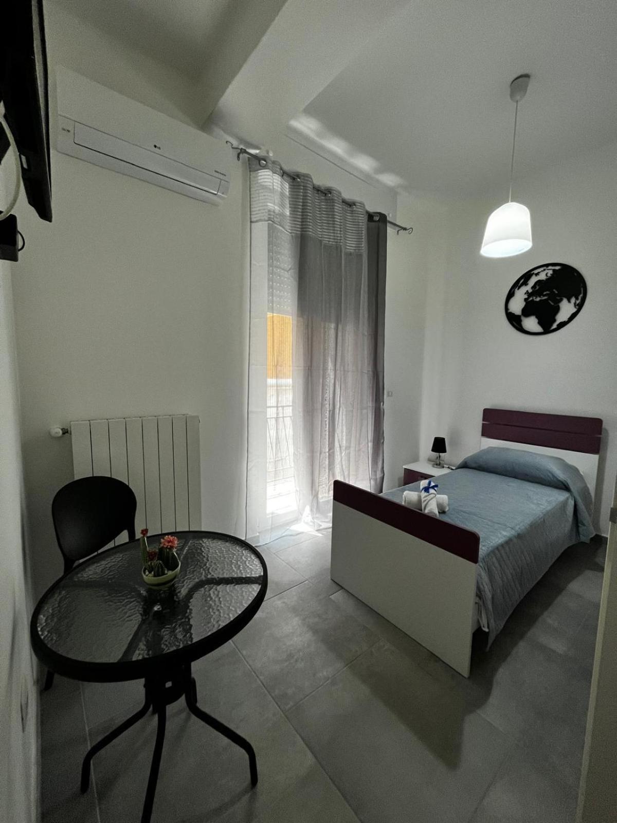 Goodbye Moon Apartment Brindisi Exterior foto