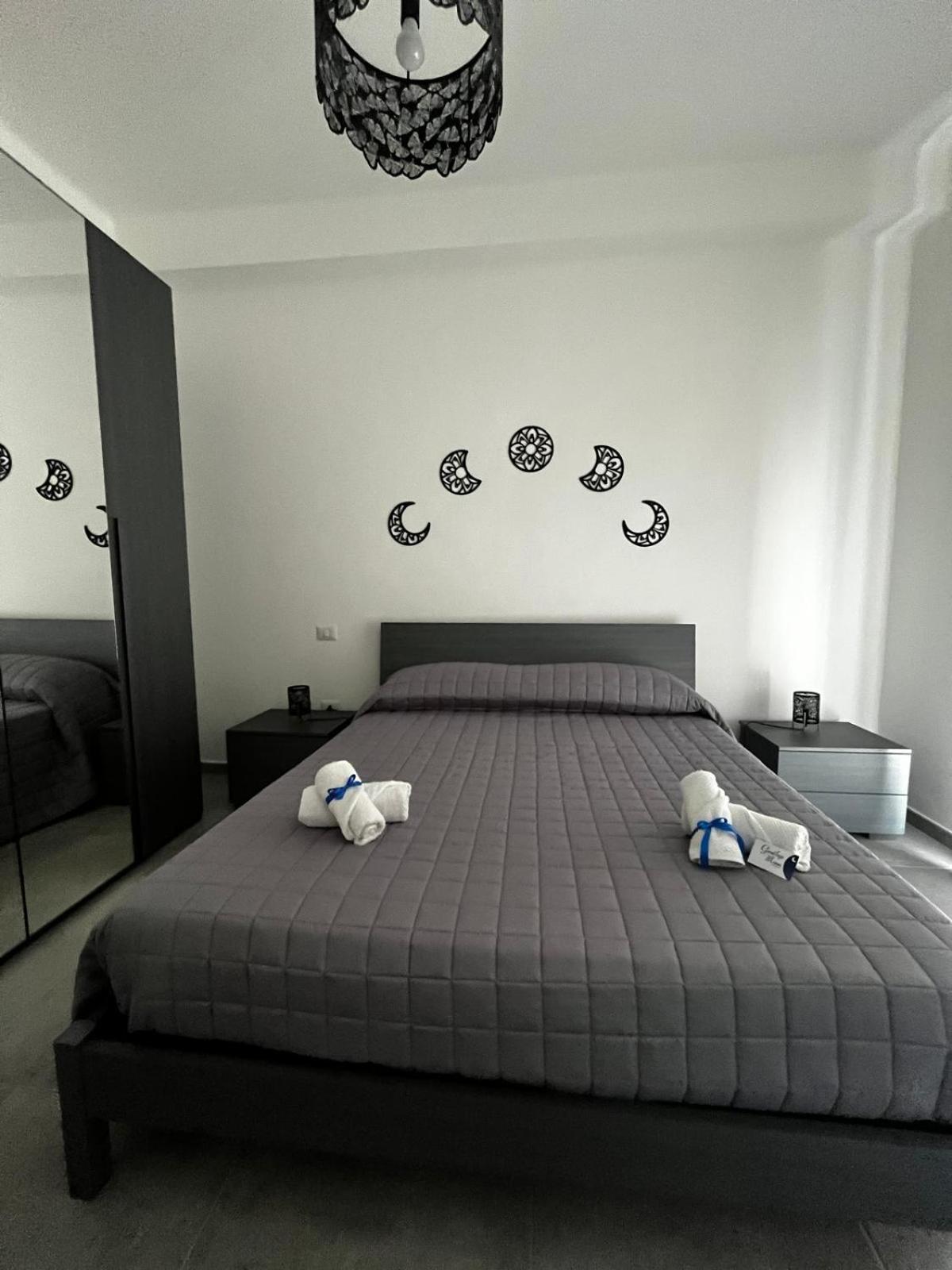 Goodbye Moon Apartment Brindisi Exterior foto